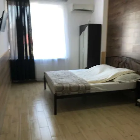 Apartment On Panteleimonovskaya *